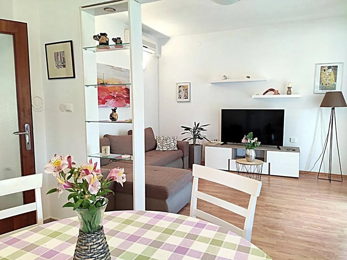 Bibi Apartment Krnica